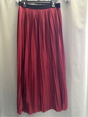 Women's Forever 21 Pleated Maxi Skirt